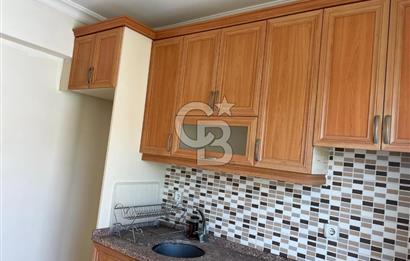 Yenifoça Ana Cadde Üzeri Merkezi Konumda 3+1 Kiralık Daire