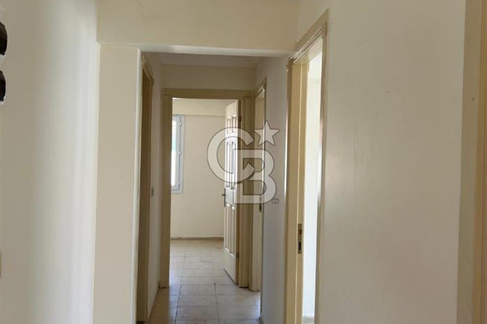 Yenifoça Ana Cadde Üzeri Merkezi Konumda 3+1 Kiralık Daire