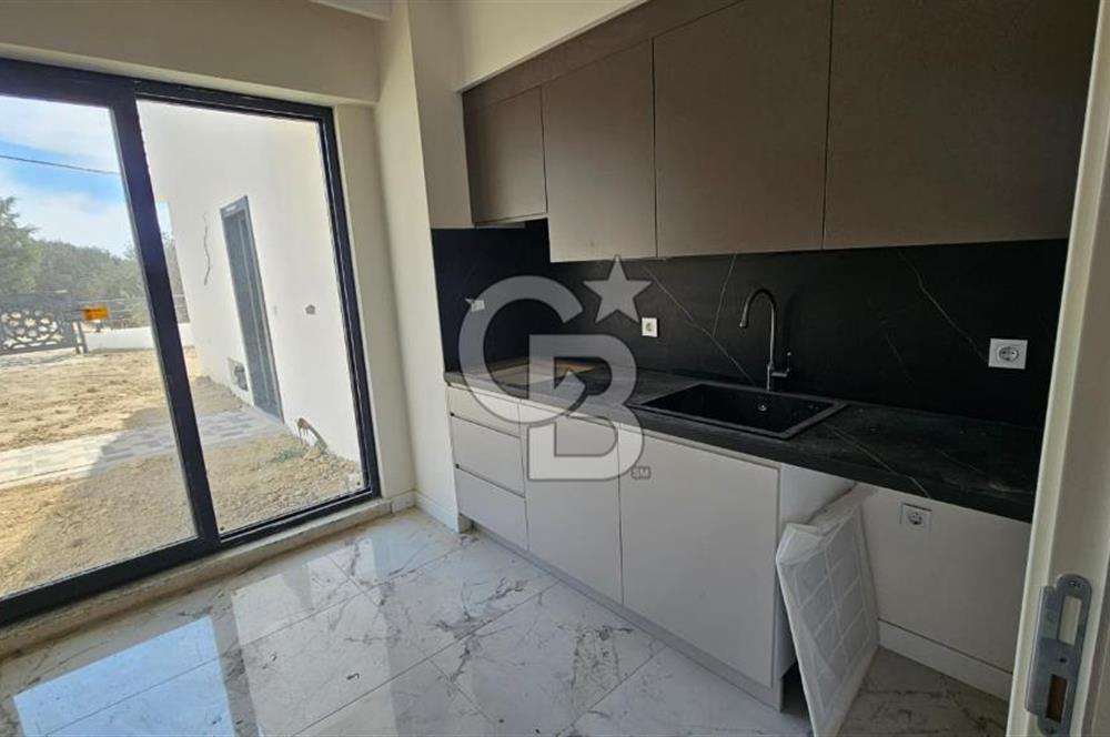 ÇANAKKALE İNTEPE'DE BOĞAZ MANZARALI KİRALIK VİLLA