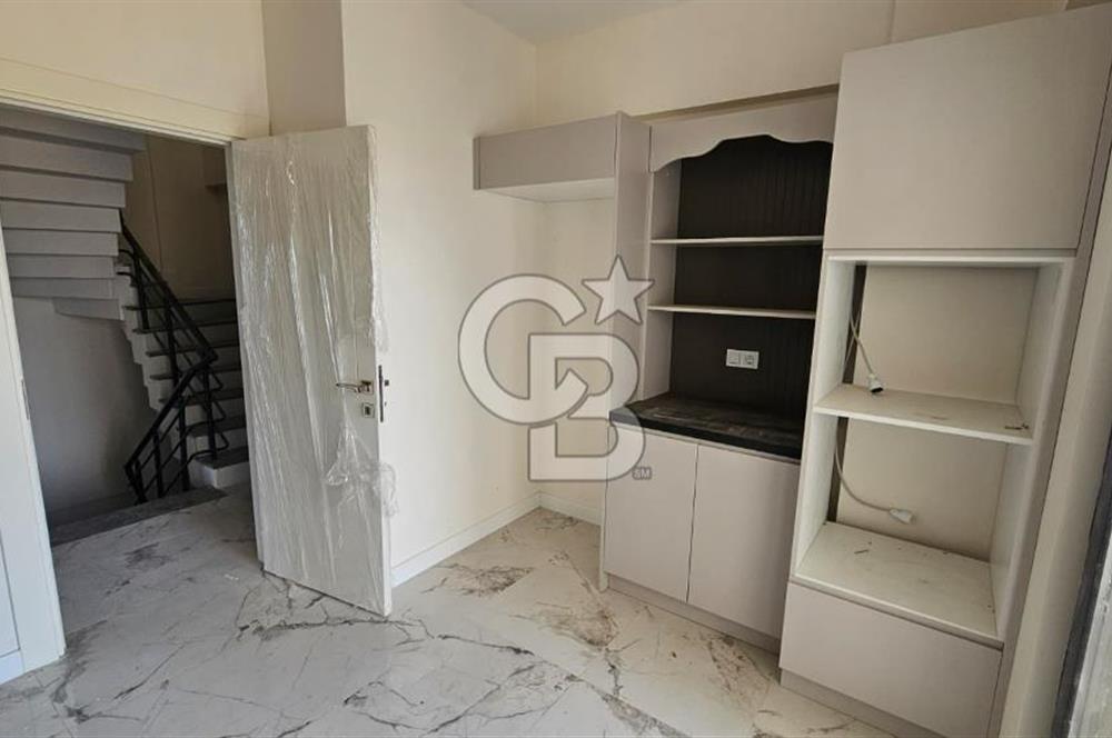 ÇANAKKALE İNTEPE'DE BOĞAZ MANZARALI KİRALIK VİLLA