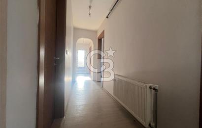 LAPSEKİ AYDOĞAN PLAZA’DA ANAYOLA CEPHE  MERKEZİ KONUM  TERASLI GENİŞ 3+1 SATILIK DAİRE