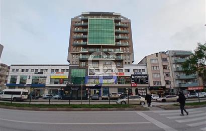 LAPSEKİ AYDOĞAN PLAZA’DA ANAYOLA CEPHE  MERKEZİ KONUM  TERASLI GENİŞ 3+1 SATILIK DAİRE