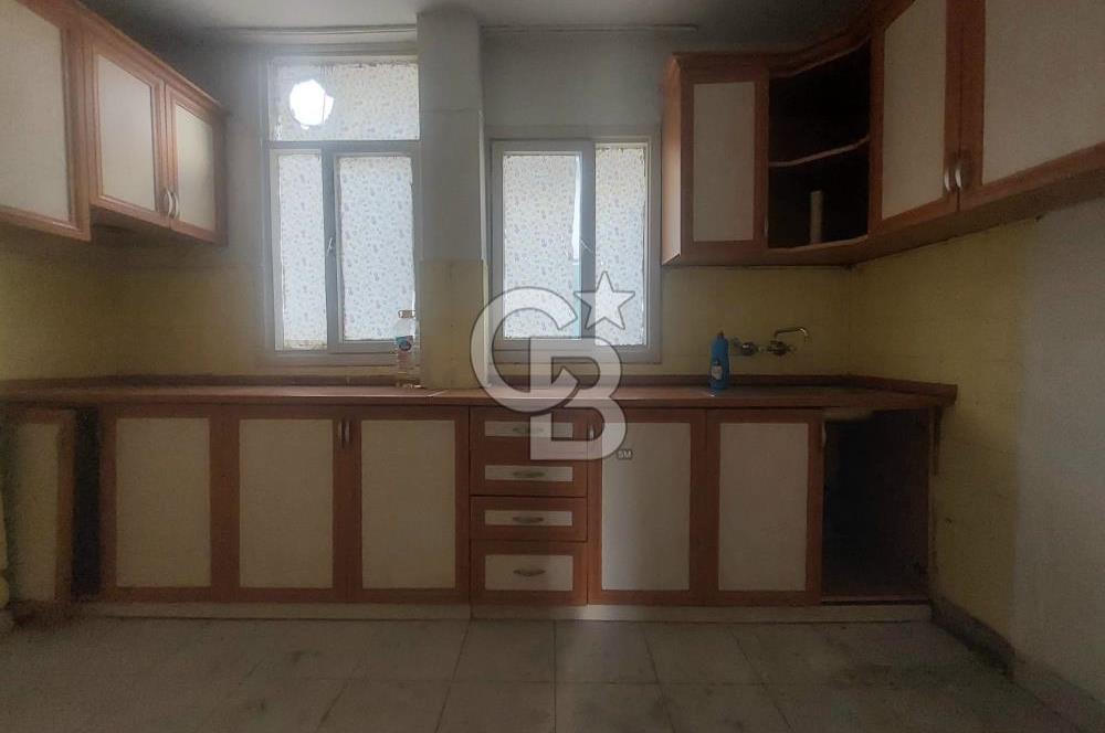 NECATİBEY CADDESİ ÜZERİNDE 3+1 GENİŞ KULLANIMLI SATILIK İŞ YERİ!