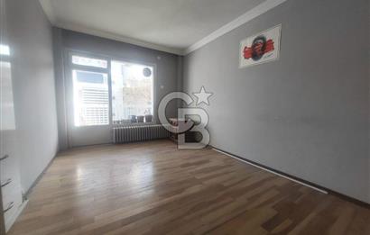 NECATİBEY CADDESİ ÜZERİNDE 3+1 GENİŞ KULLANIMLI SATILIK İŞ YERİ!