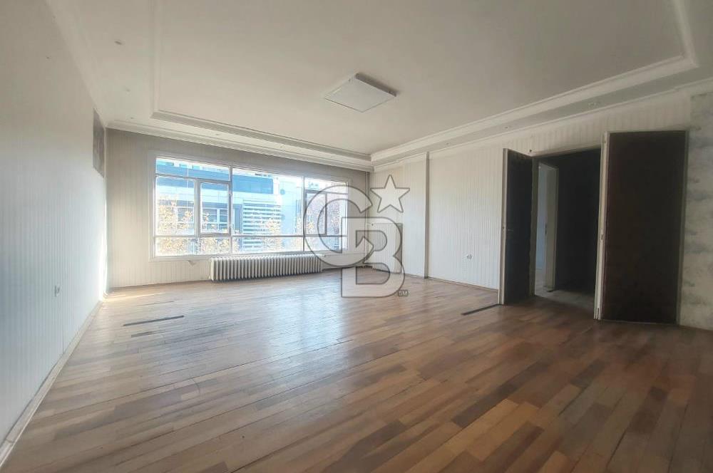 NECATİBEY CADDESİ ÜZERİNDE 3+1 GENİŞ KULLANIMLI SATILIK İŞ YERİ!