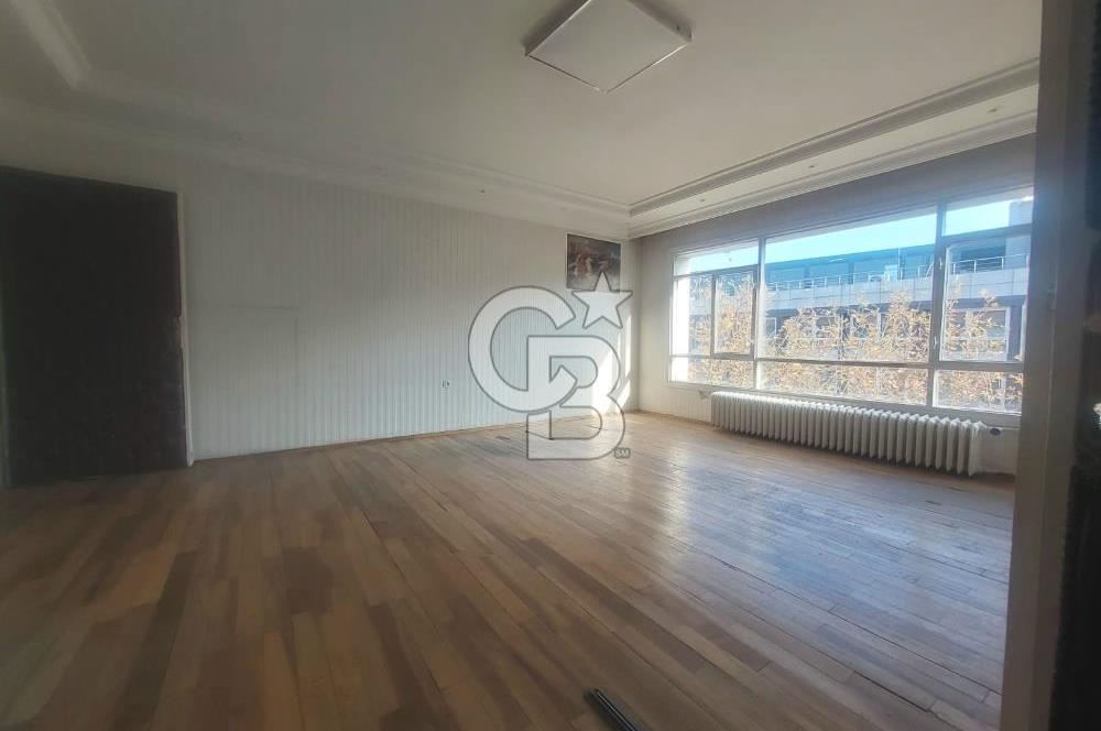 NECATİBEY CADDESİ ÜZERİNDE 3+1 GENİŞ KULLANIMLI SATILIK İŞ YERİ!