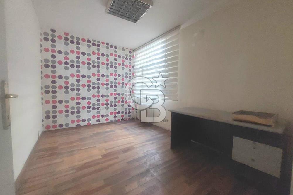 NECATİBEY CADDESİ ÜZERİNDE 3+1 GENİŞ KULLANIMLI SATILIK İŞ YERİ!