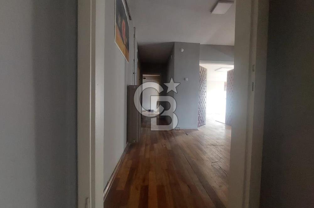 NECATİBEY CADDESİ ÜZERİNDE 3+1 GENİŞ KULLANIMLI SATILIK İŞ YERİ!