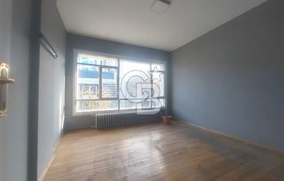 NECATİBEY CADDESİ ÜZERİNDE 3+1 GENİŞ KULLANIMLI SATILIK İŞ YERİ!