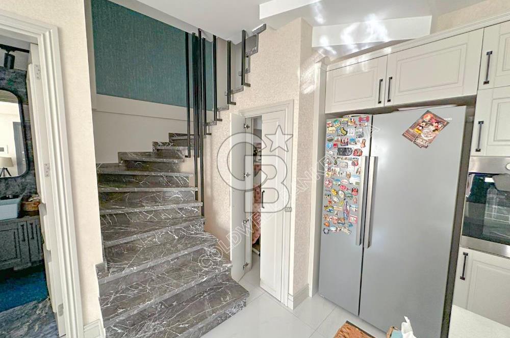 İZMİR GÜZELBAHÇE’DE 3+1 KÖŞE KONUMLU BAHÇE DUBLEKSİ