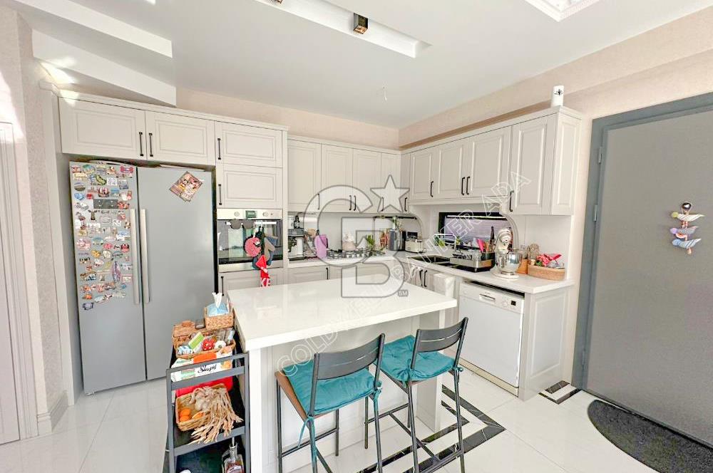 İZMİR GÜZELBAHÇE’DE 3+1 KÖŞE KONUMLU BAHÇE DUBLEKSİ