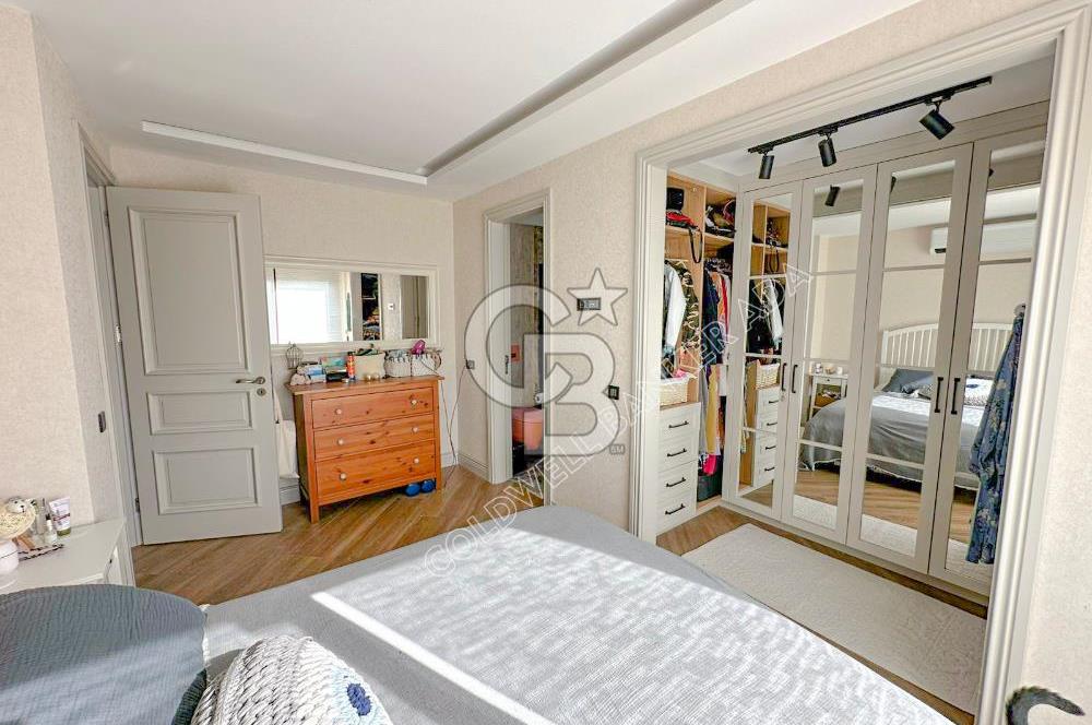 İZMİR GÜZELBAHÇE’DE 3+1 KÖŞE KONUMLU BAHÇE DUBLEKSİ