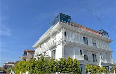 İZMİR GÜZELBAHÇE’DE 3+1 KÖŞE KONUMLU BAHÇE DUBLEKSİ