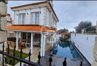 ÇEŞME ALAÇATI DA KİRALIK HAVUZLU 4+1 VİLLA - 9 - 314151