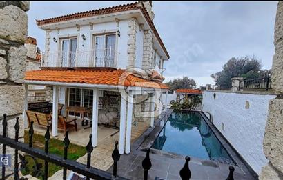 ÇEŞME ALAÇATI DA KİRALIK HAVUZLU 4+1 VİLLA