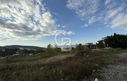 CB KOBİ'den DENİZ MANZARALI - VİLLA İMARLI 1081 m2 SATILIK ARSA