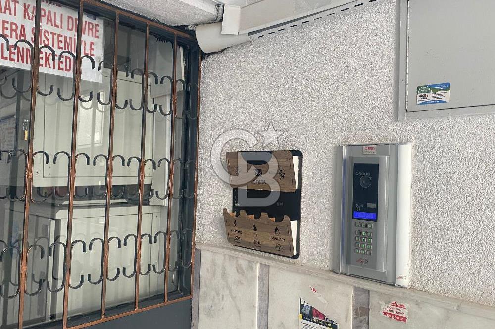 Evka-3 Borkop sitesinde Satılık 3+1 Kiilerli 3 Balkonlu Ferah Daire 