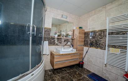 SEYREK VİLLAKENT'TE CADDE CEPHELİ LÜKS 5+1 KİRALIK VİLLA