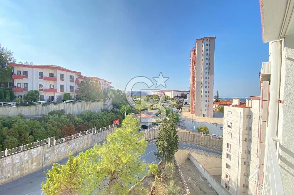 Narlıdere site içinde deniz manzaralı 3+1 Satılık daire