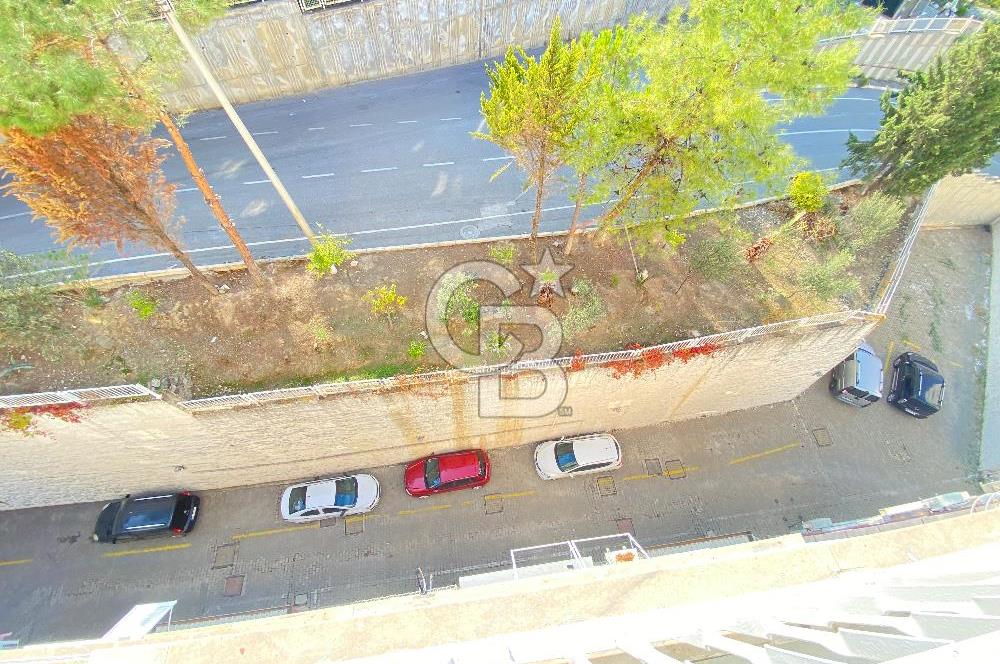 Narlıdere site içinde deniz manzaralı 3+1 Satılık daire