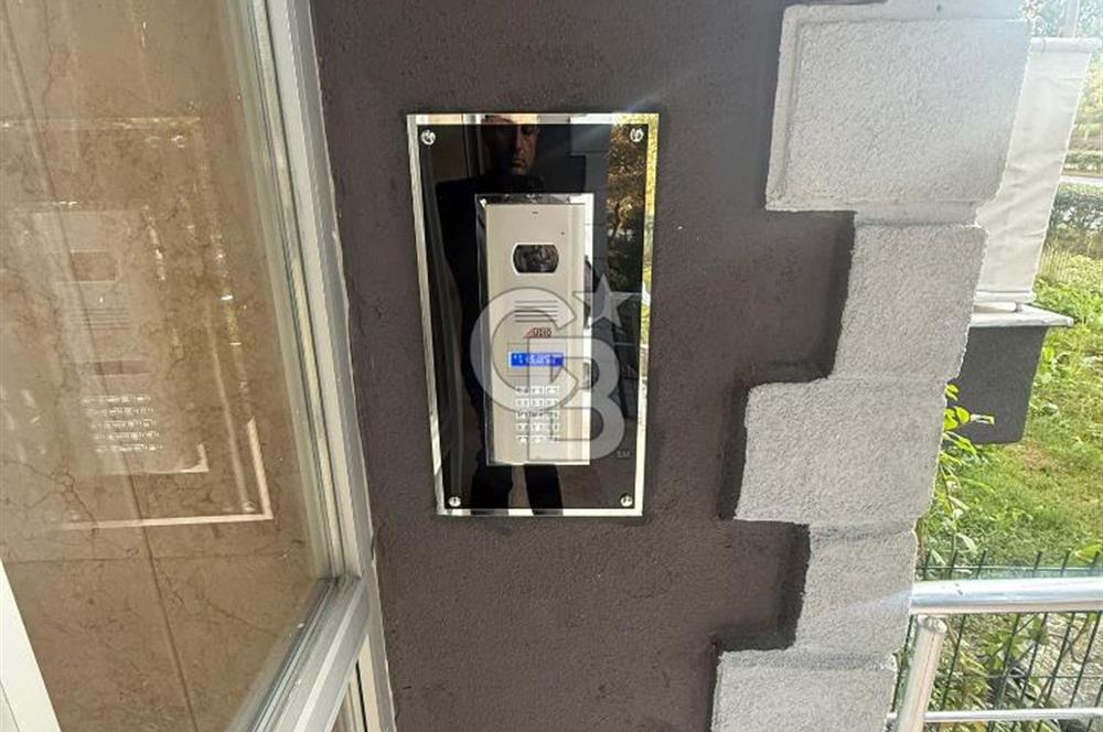 BAHÇEŞEHİRDE ZARİF TASARIMLI, EŞYALI VE LÜKS 2+1 DAİRE