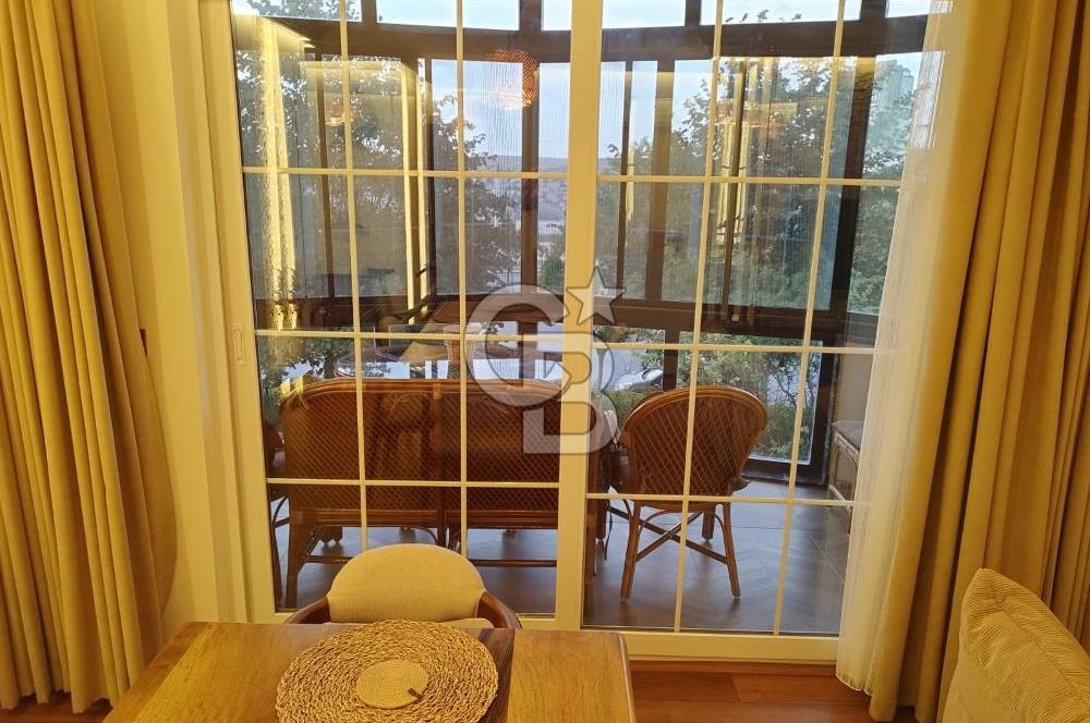 BAHÇEŞEHİRDE ZARİF TASARIMLI, EŞYALI VE LÜKS 2+1 DAİRE