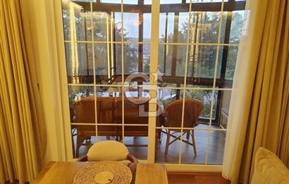 BAHÇEŞEHİRDE ZARİF TASARIMLI, EŞYALI VE LÜKS 2+1 DAİRE