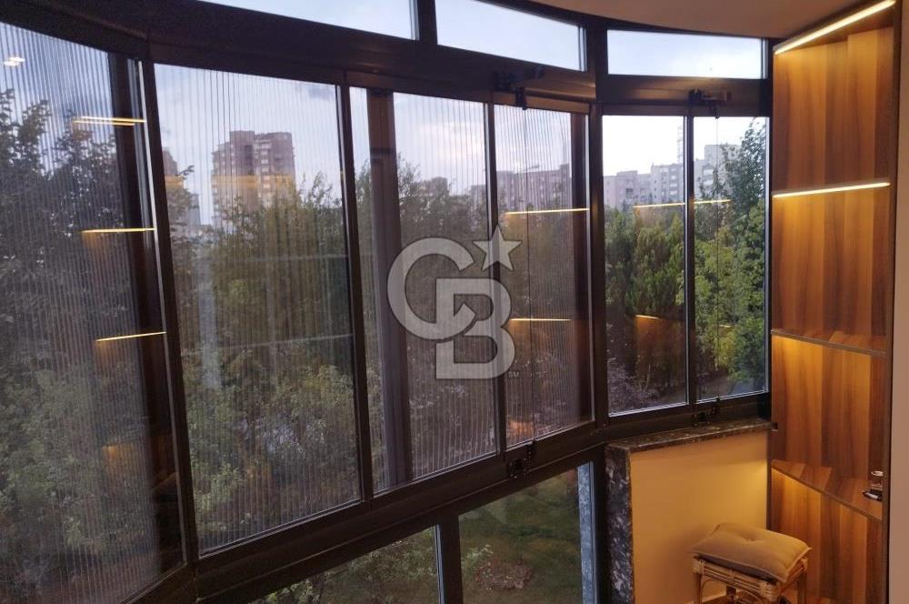 BAHÇEŞEHİRDE ZARİF TASARIMLI, EŞYALI VE LÜKS 2+1 DAİRE