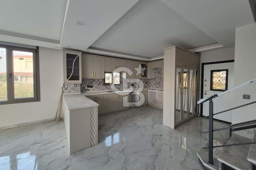 Ayvalık Altınova'da 3+1 Satılık Villa