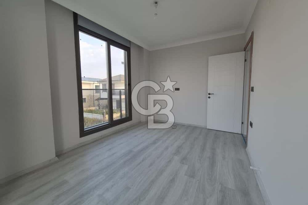 Ayvalık Altınova'da 3+1 Satılık Villa