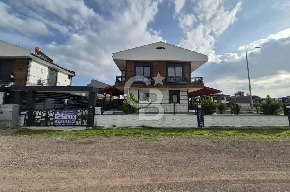 Ayvalık Altınova'da 3+1 Satılık Villa