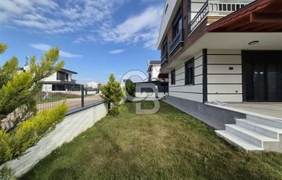 Ayvalık Altınova'da 3+1 Satılık Villa