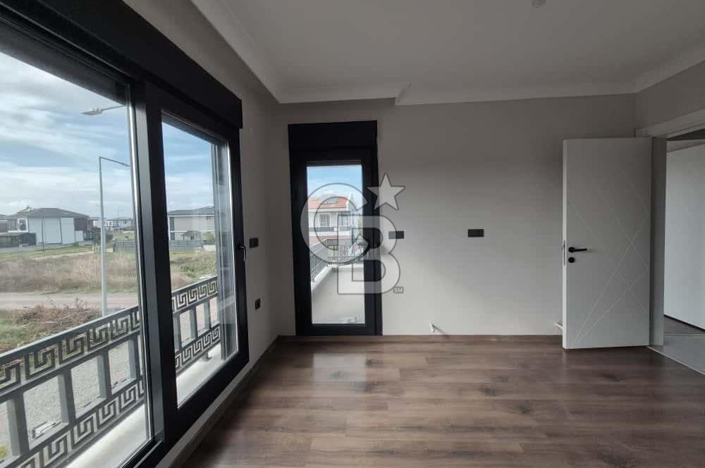 Ayvalık Altınova'da 3+1 Satılık Villa