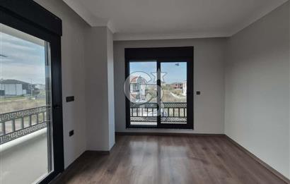 Ayvalık Altınova'da 3+1 Satılık Villa