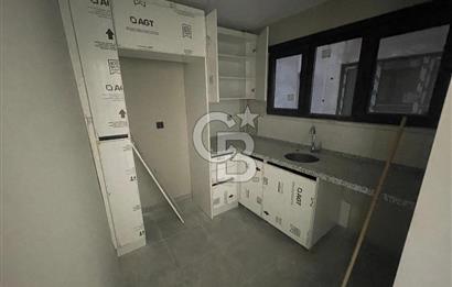 CADDE ÜZERİNDE TABELA DEĞERİ OLAN 3+1 SATILIK OFİS