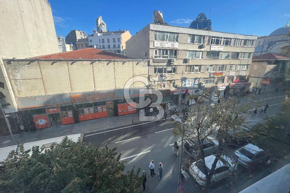CADDE ÜZERİNDE TABELA DEĞERİ OLAN 3+1 SATILIK OFİS