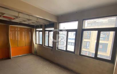 SÜLEYMANİYE MAHALLESİ SİYAVUŞ PAŞA SOKAKTA KİRALIK OFİS VE İŞYERİ