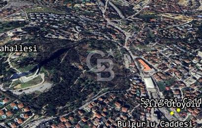 Küçük Çamlıcada, Bulgurlu caddesine çok yakın, yatırımlık arsa.