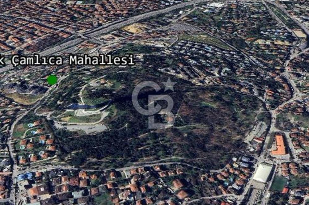 Küçük Çamlıcada, Bulgurlu caddesine çok yakın, yatırımlık arsa.