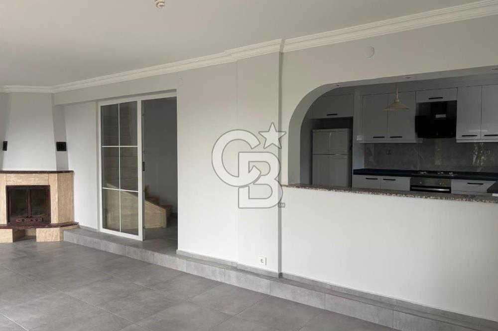 Urla Kuşçular'da Yeşiloba Sitesinde Kiralık 3+1  içi yenilenmiş beyaz eşya dahil, şömineli  müstakil villa 