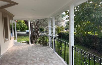 Urla Kuşçular'da Yeşiloba Sitesinde Kiralık 3+1  içi yenilenmiş beyaz eşya dahil, şömineli  müstakil villa 