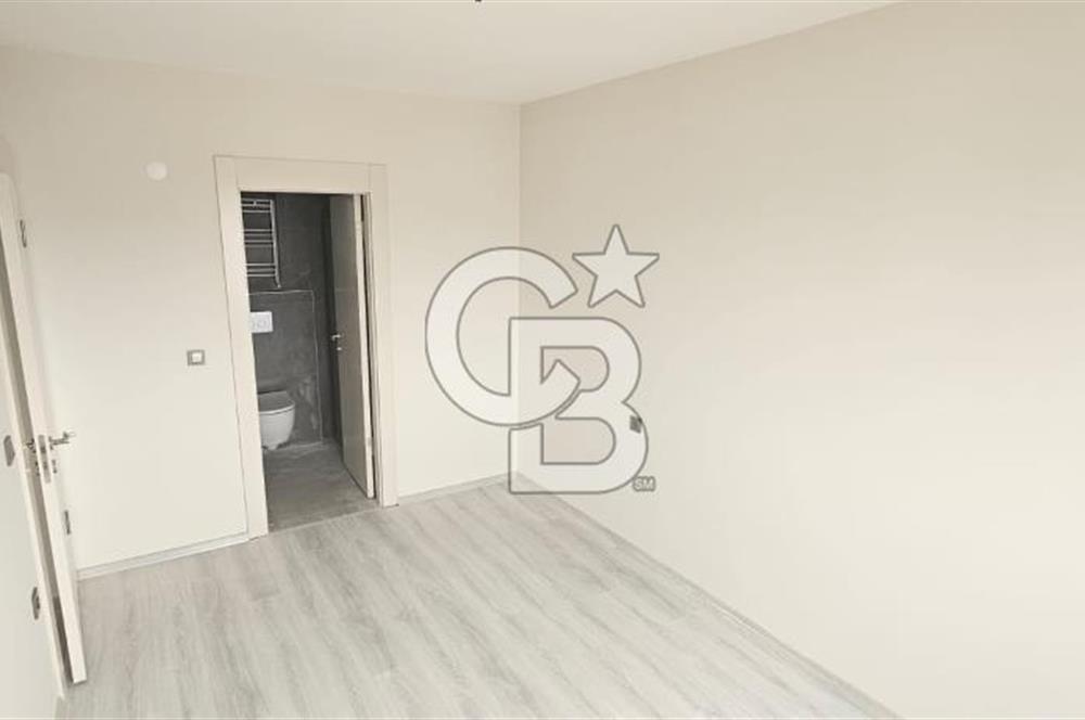 YEŞİLOVA DA İSKANLI ULAŞIMI KOLAY ÇİFT BANYOLU KİRALIK DAİRE