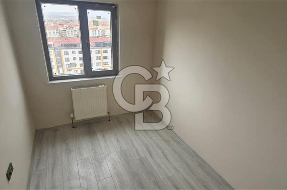 YEŞİLOVA DA İSKANLI ULAŞIMI KOLAY ÇİFT BANYOLU KİRALIK DAİRE