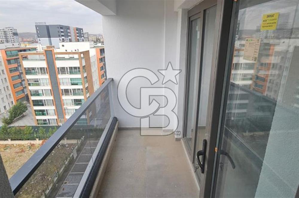 YEŞİLOVA DA İSKANLI ULAŞIMI KOLAY ÇİFT BANYOLU KİRALIK DAİRE