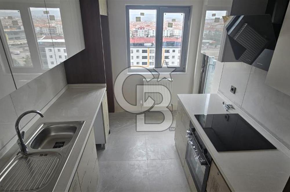 YEŞİLOVA DA İSKANLI ULAŞIMI KOLAY ÇİFT BANYOLU KİRALIK DAİRE