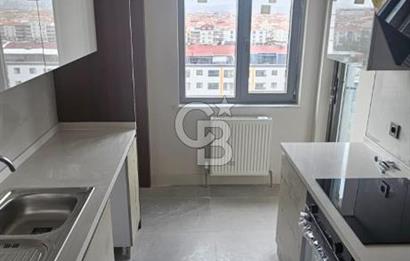 YEŞİLOVA DA İSKANLI ULAŞIMI KOLAY ÇİFT BANYOLU KİRALIK DAİRE