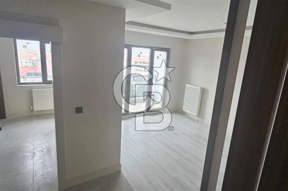 YEŞİLOVA DA İSKANLI ULAŞIMI KOLAY ÇİFT BANYOLU KİRALIK DAİRE