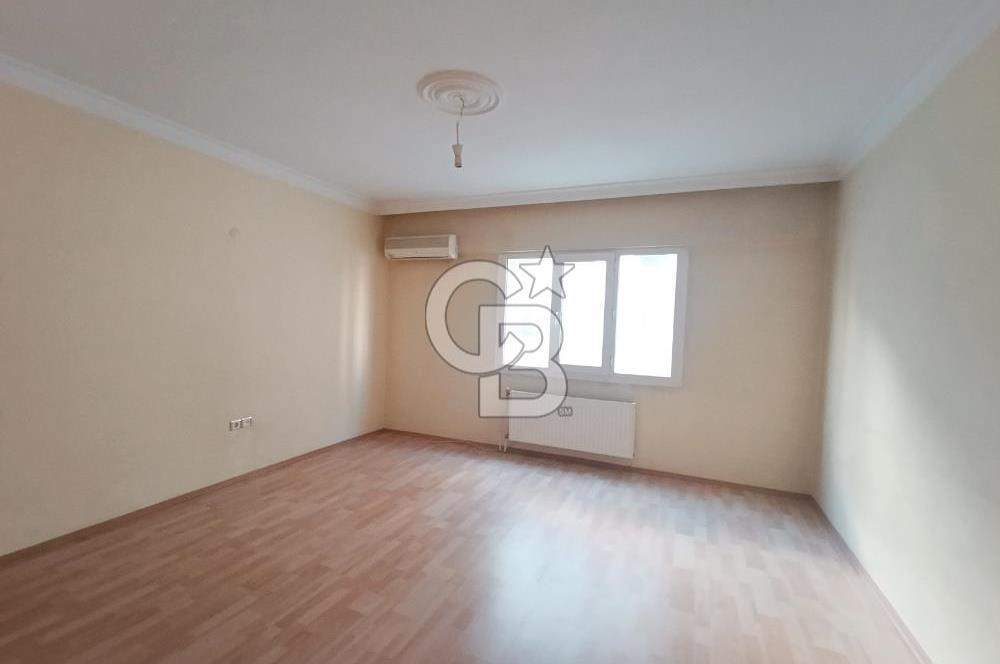 Karşıyaka Girne Caddesi Üzeri Satılık 4+1 Boş Daire