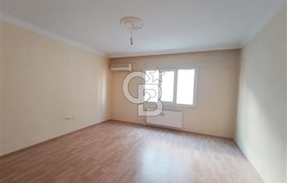 Karşıyaka Girne Caddesi Üzeri Satılık 4+1 Boş Daire