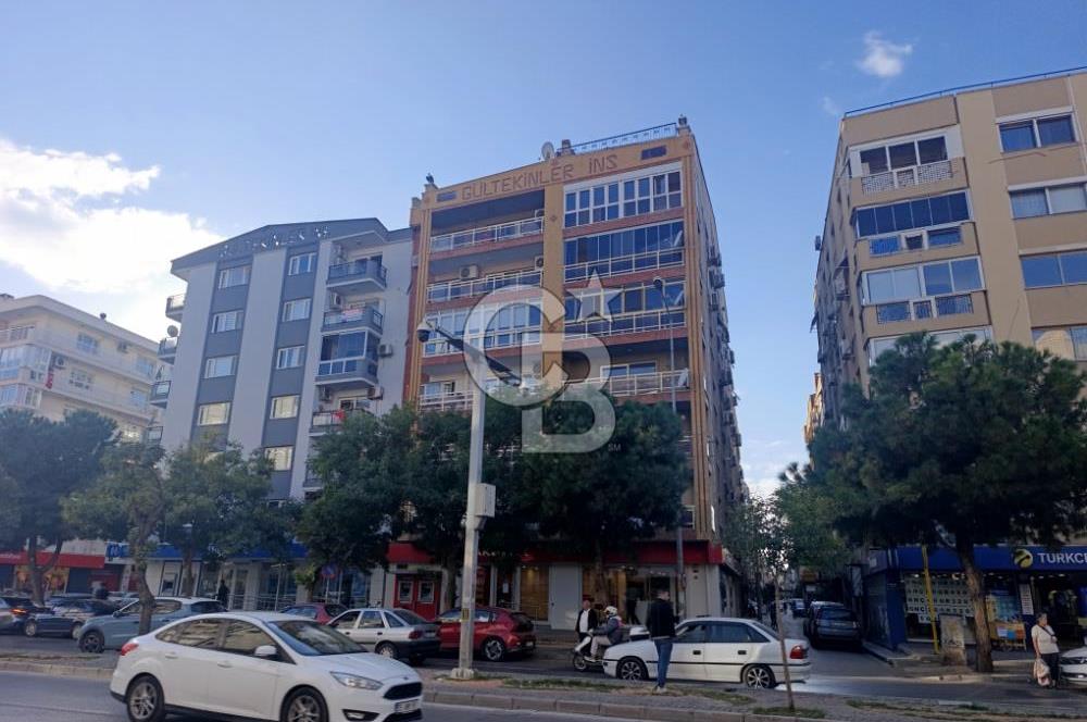 Karşıyaka Girne Caddesi Üzeri Satılık 4+1 Boş Daire